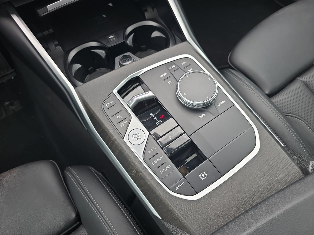 2024 BMW 3 series 330i