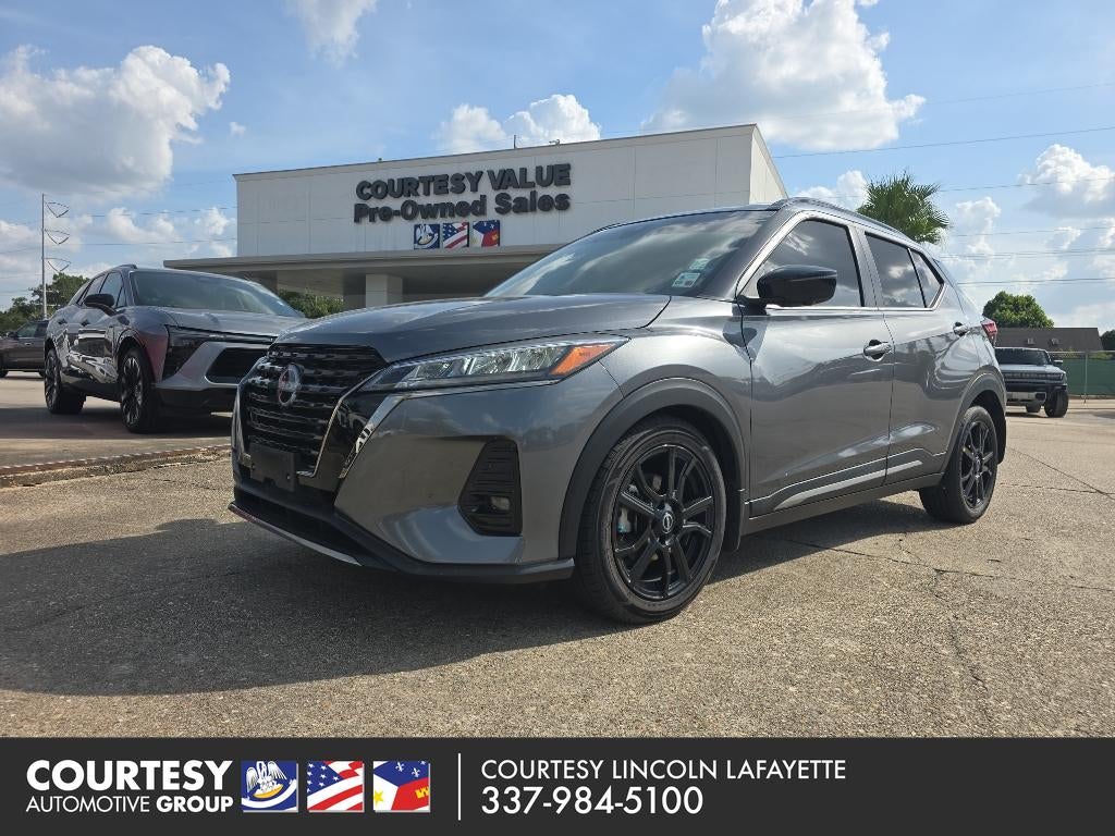 2023 Nissan Kicks SR