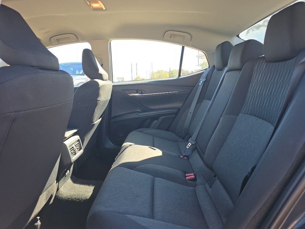 2025 Toyota Camry Hybrid SE