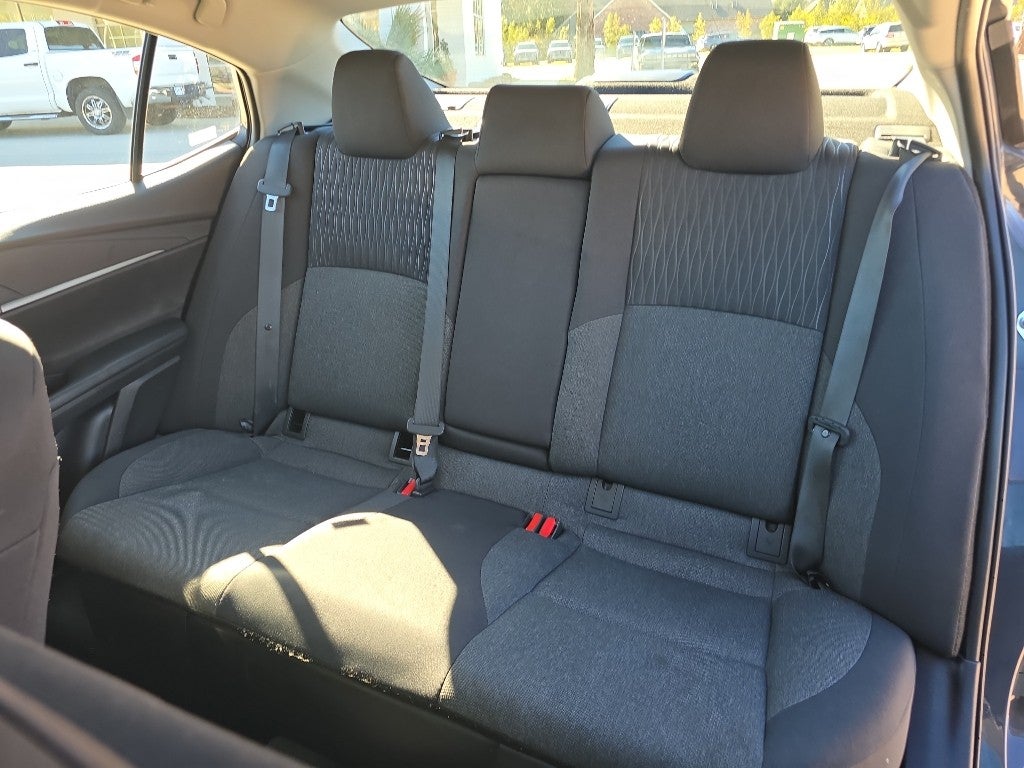 2025 Toyota Camry Hybrid SE