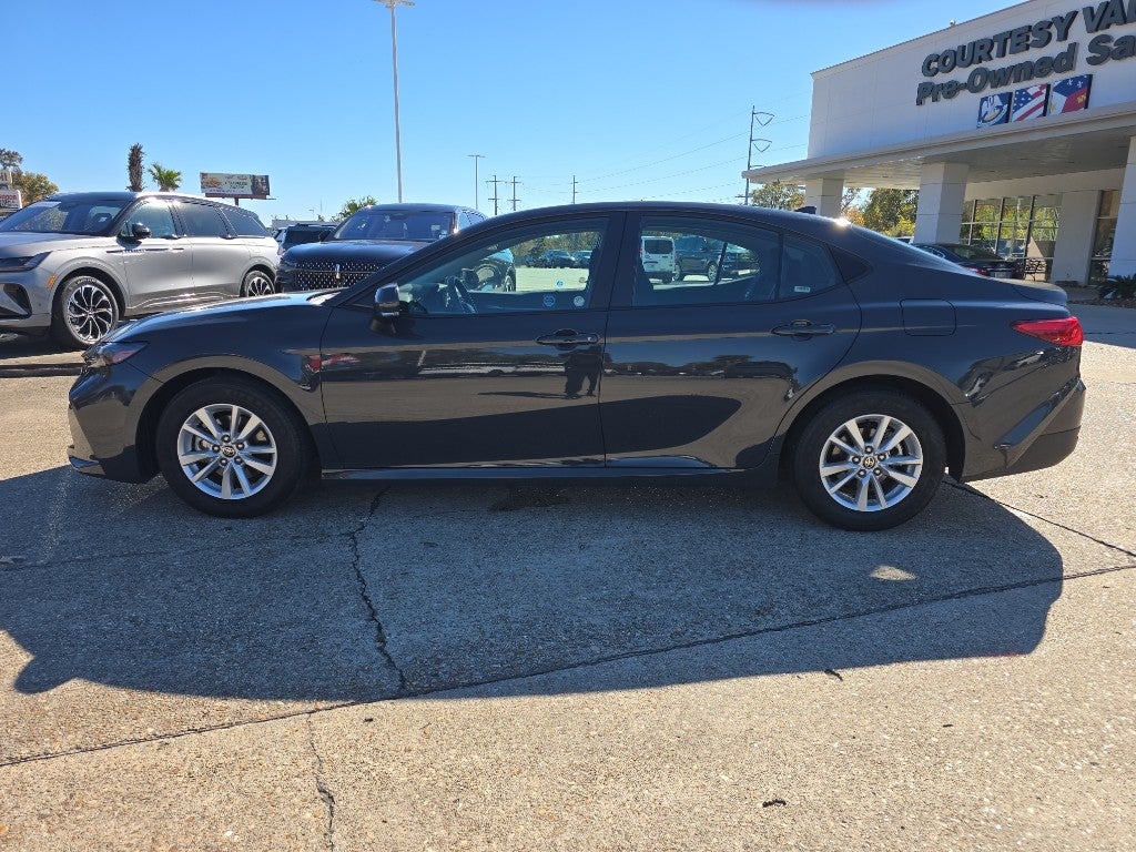 2025 Toyota Camry Hybrid SE