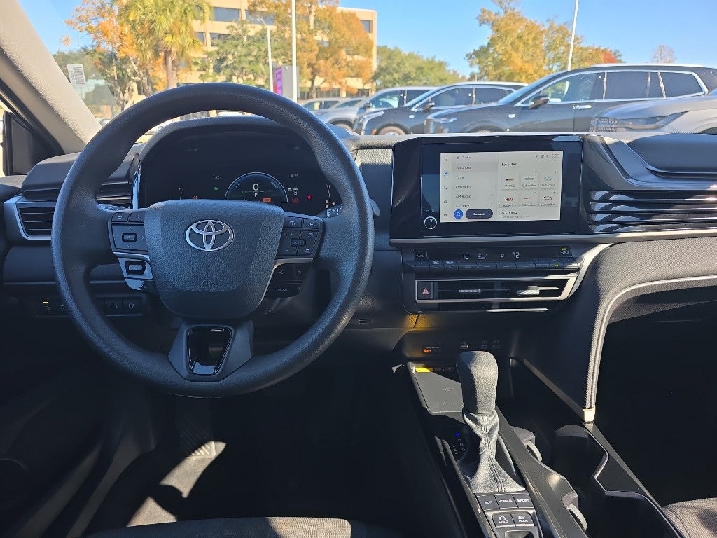2025 Toyota Camry Hybrid SE