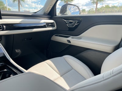 2027 Lincoln Aviator Premiere