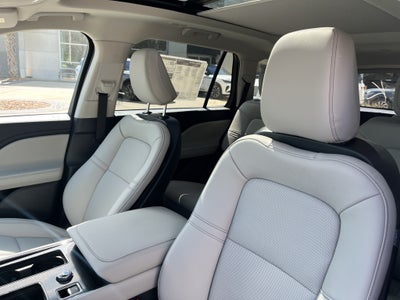 2027 Lincoln Aviator Premiere
