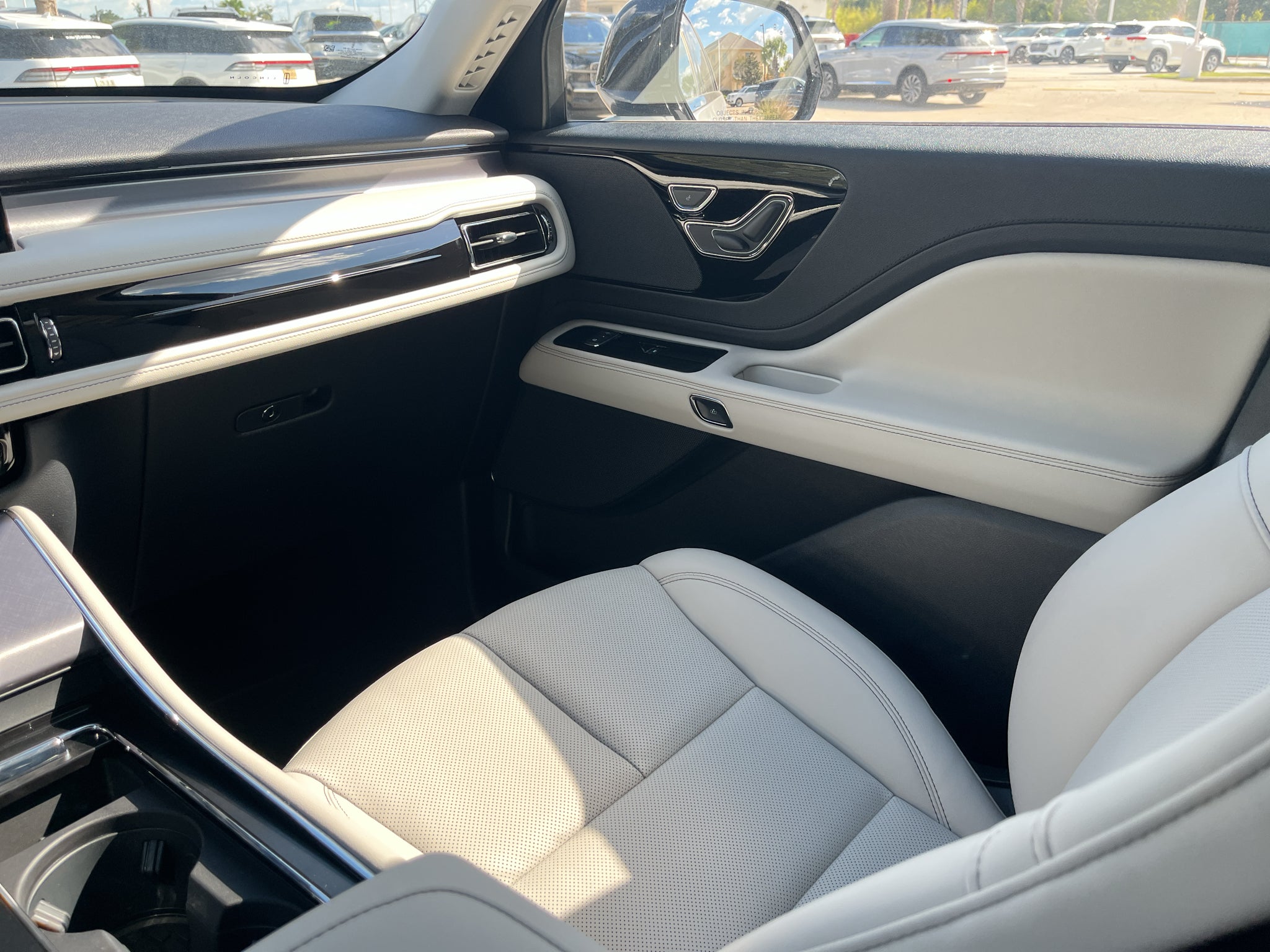 2027 Lincoln Aviator Premiere