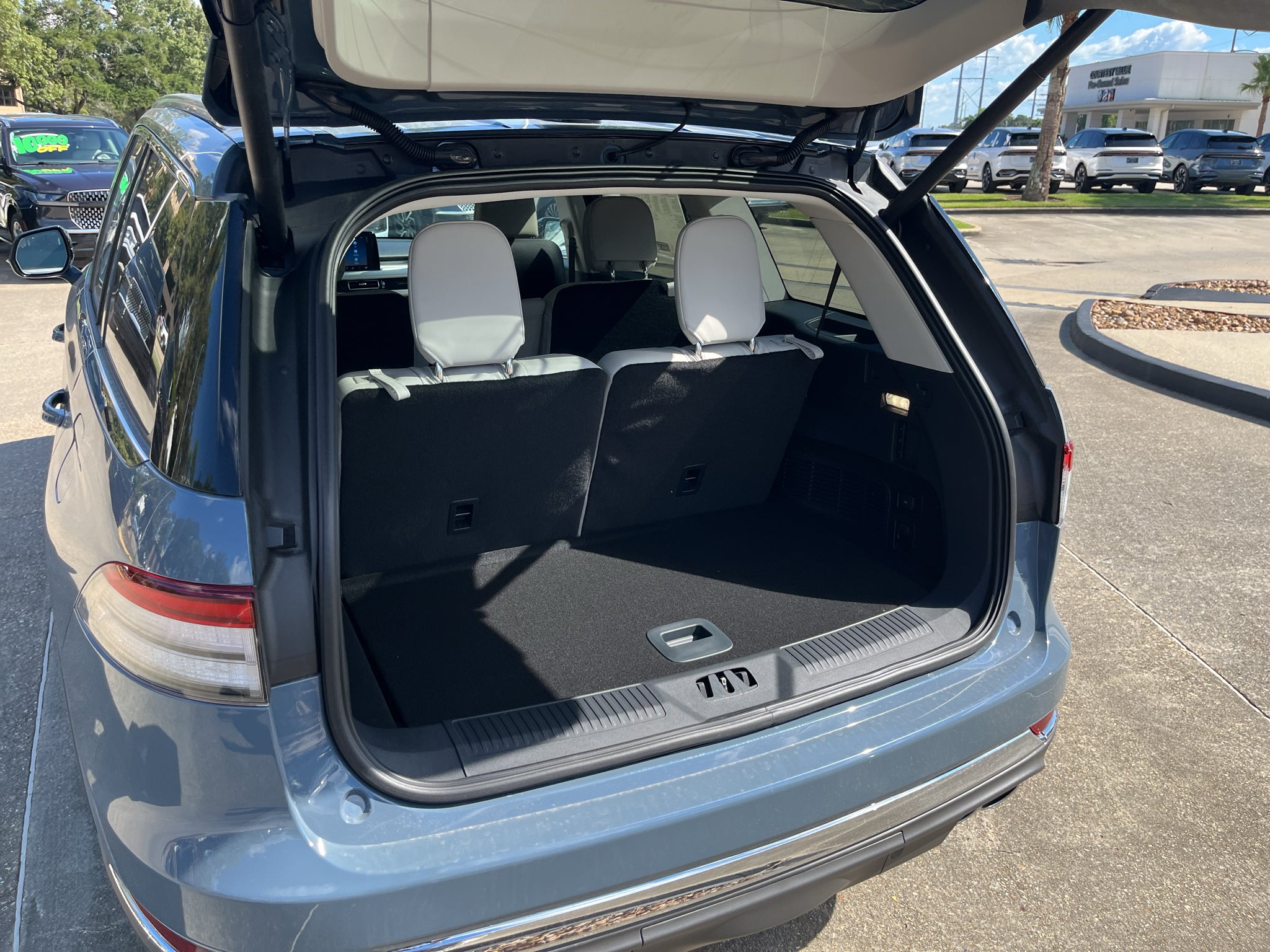 2027 Lincoln Aviator Premiere