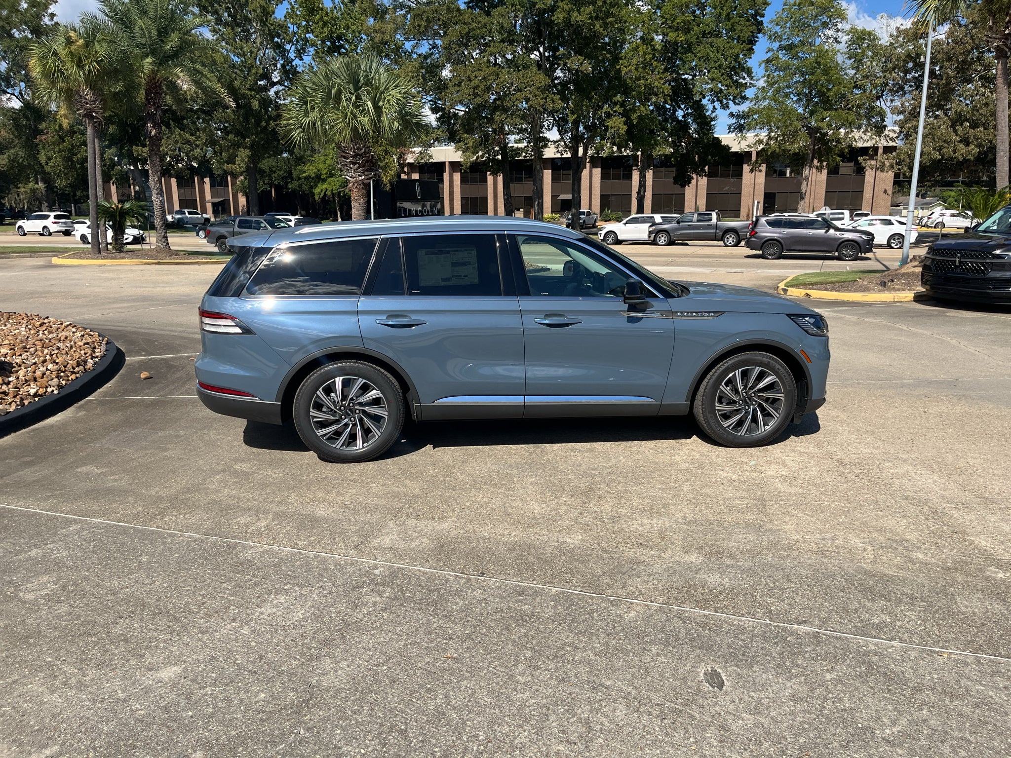 2027 Lincoln Aviator Premiere