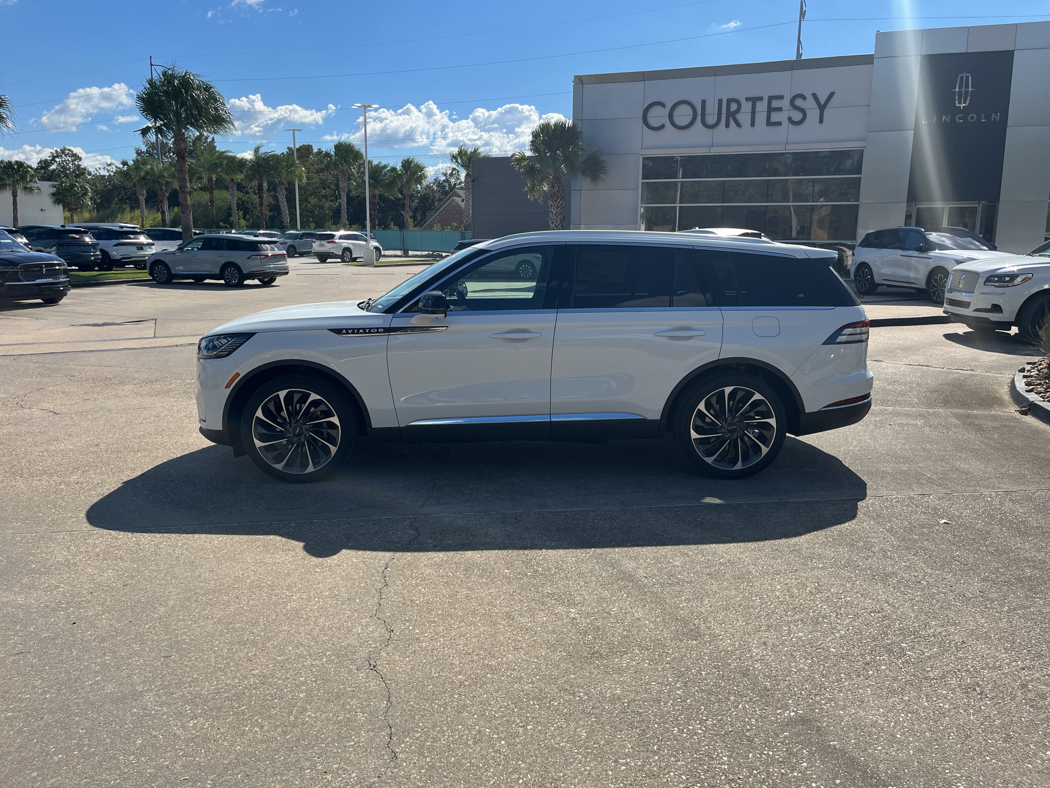 2027 Lincoln Aviator Reserve