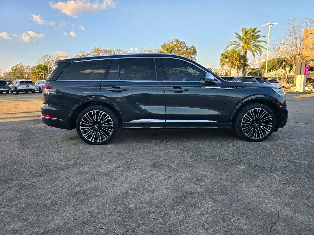2022 Lincoln Aviator Black Label