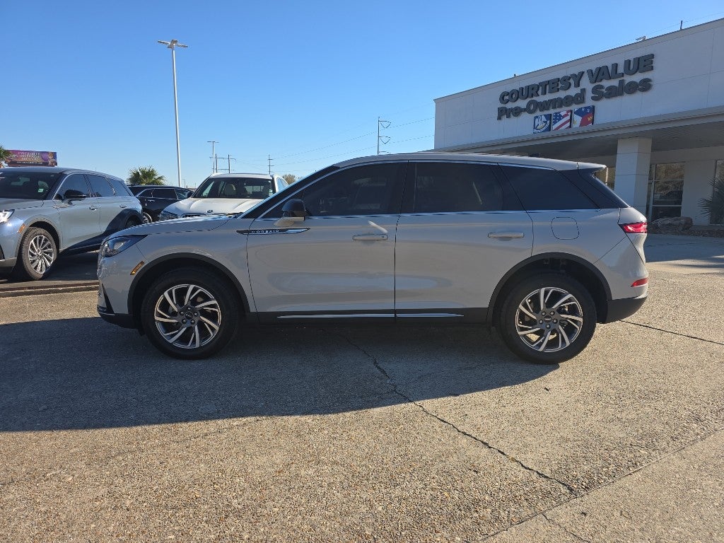 2023 Lincoln Corsair Standard