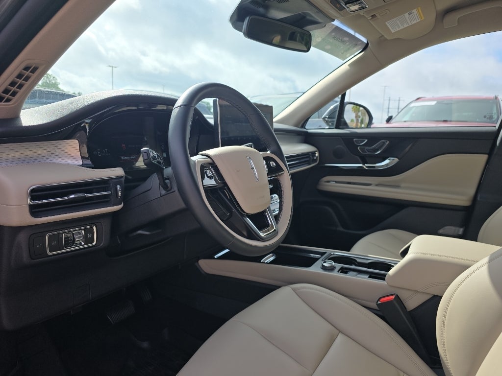 2025 Lincoln Corsair Premiere