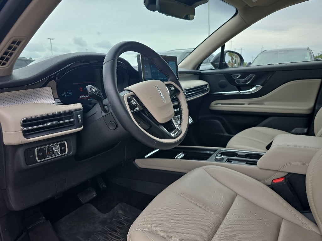 2025 Lincoln Corsair Premiere