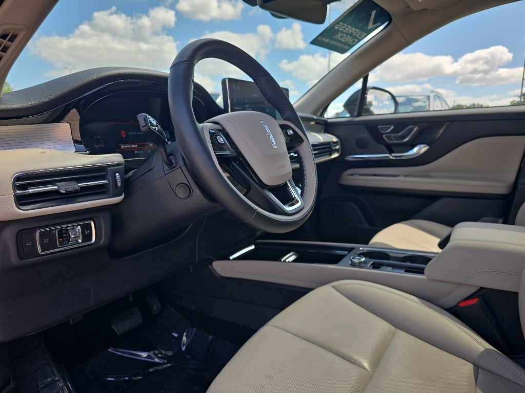 2025 Lincoln Corsair Premiere