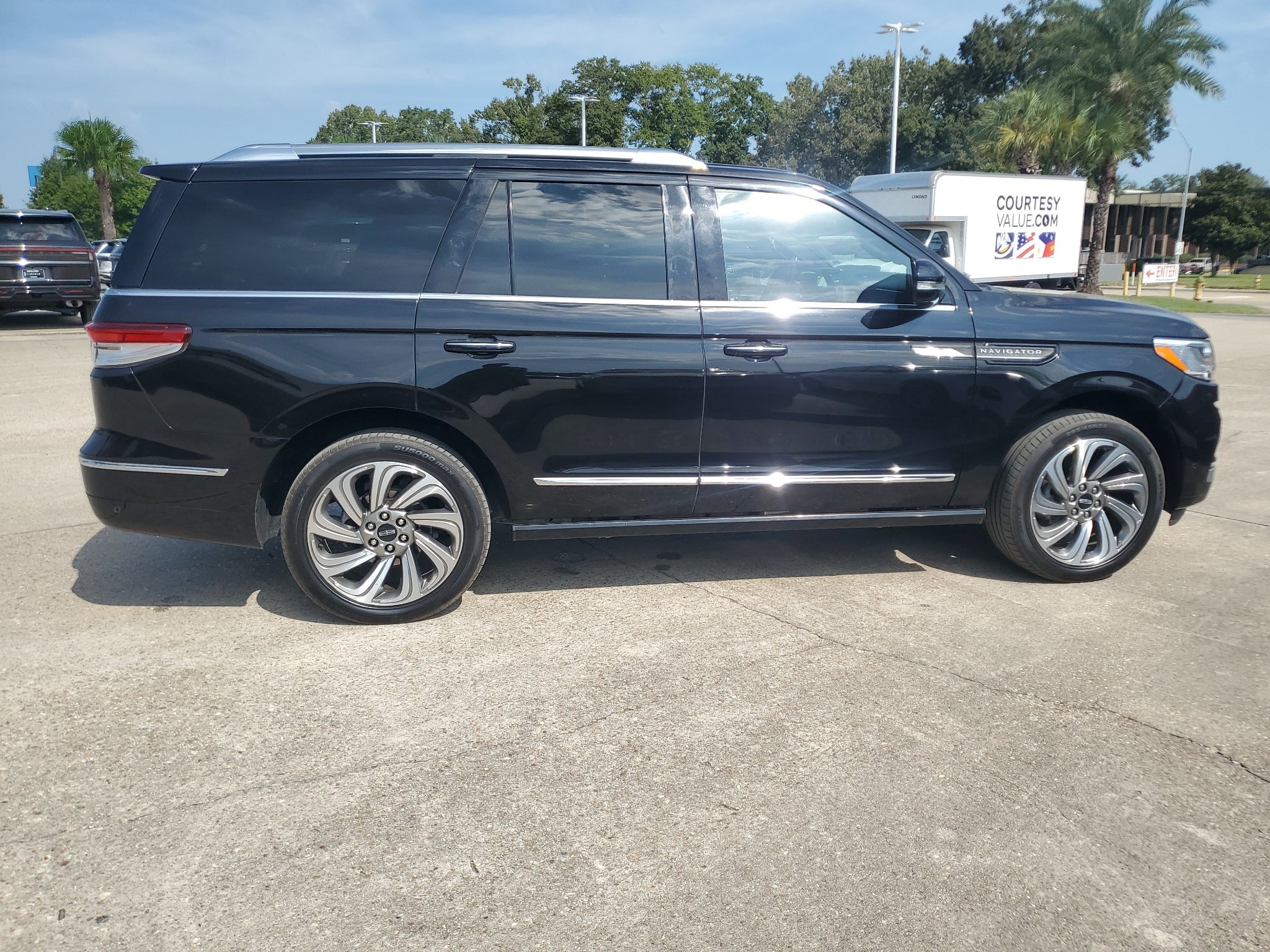 2023 Lincoln Navigator Reserve