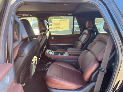 2027 Lincoln Navigator Reserve