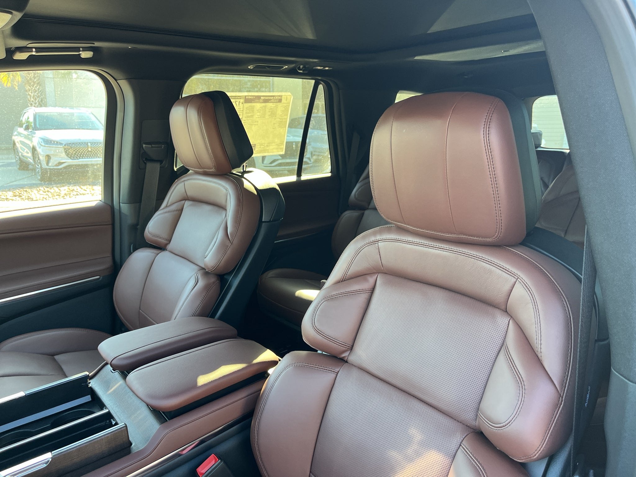 2027 Lincoln Navigator Reserve