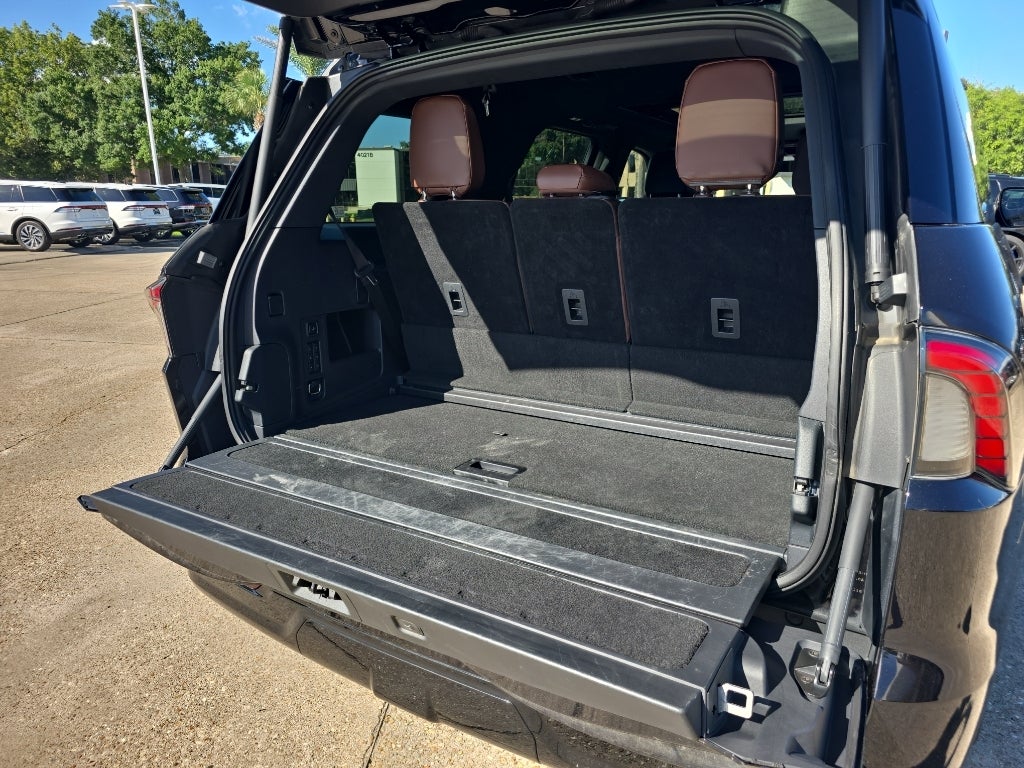 2025 Lincoln Navigator Reserve BLACK OUT