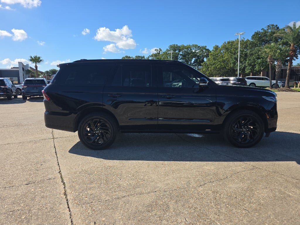 2025 Lincoln Navigator Reserve BLACK OUT