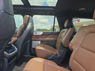 2024 Lincoln Navigator Reserve Jet Package