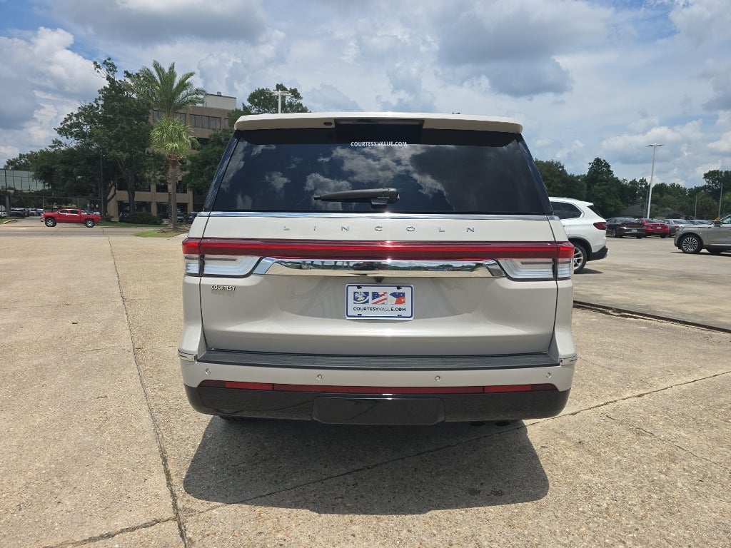 2024 Lincoln Navigator Reserve Jet Package