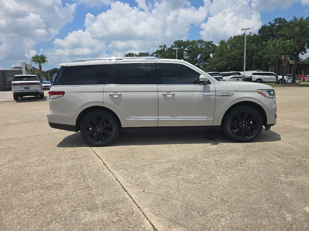 2024 Lincoln Navigator Reserve Jet Package