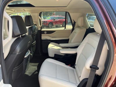 2027 Lincoln Navigator Reserve