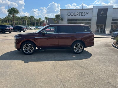 2027 Lincoln Navigator Reserve