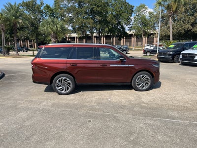 2027 Lincoln Navigator Reserve