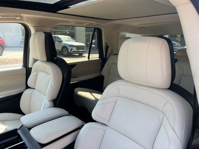 2027 Lincoln Navigator Reserve