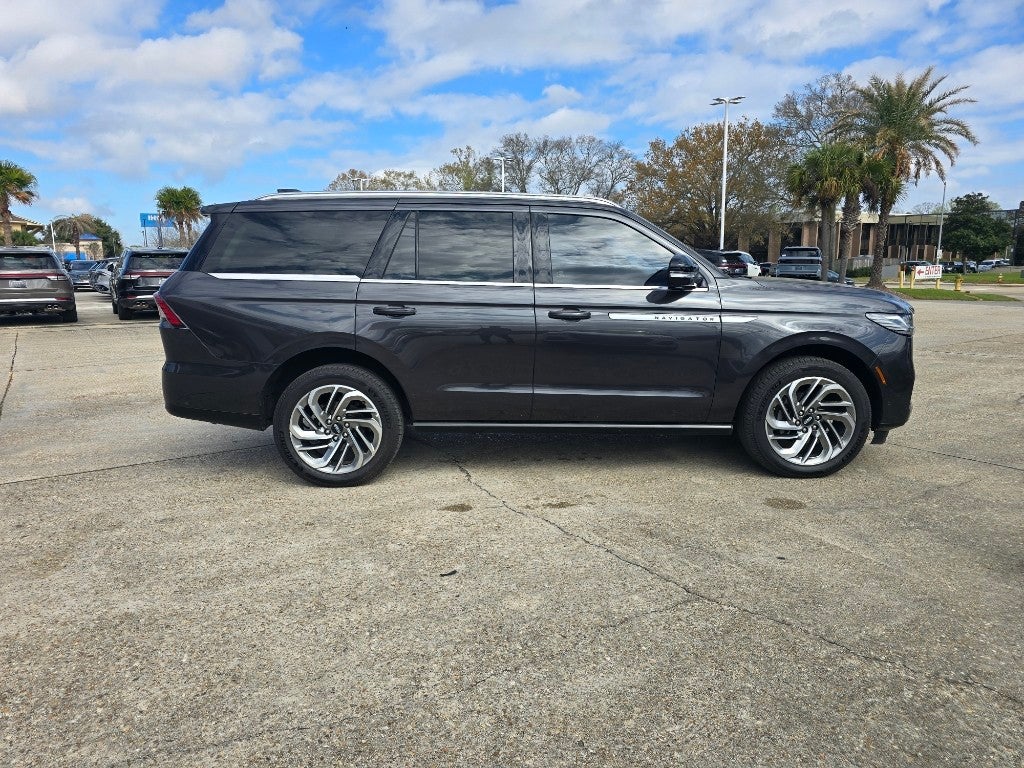 2025 Lincoln Navigator Reserve