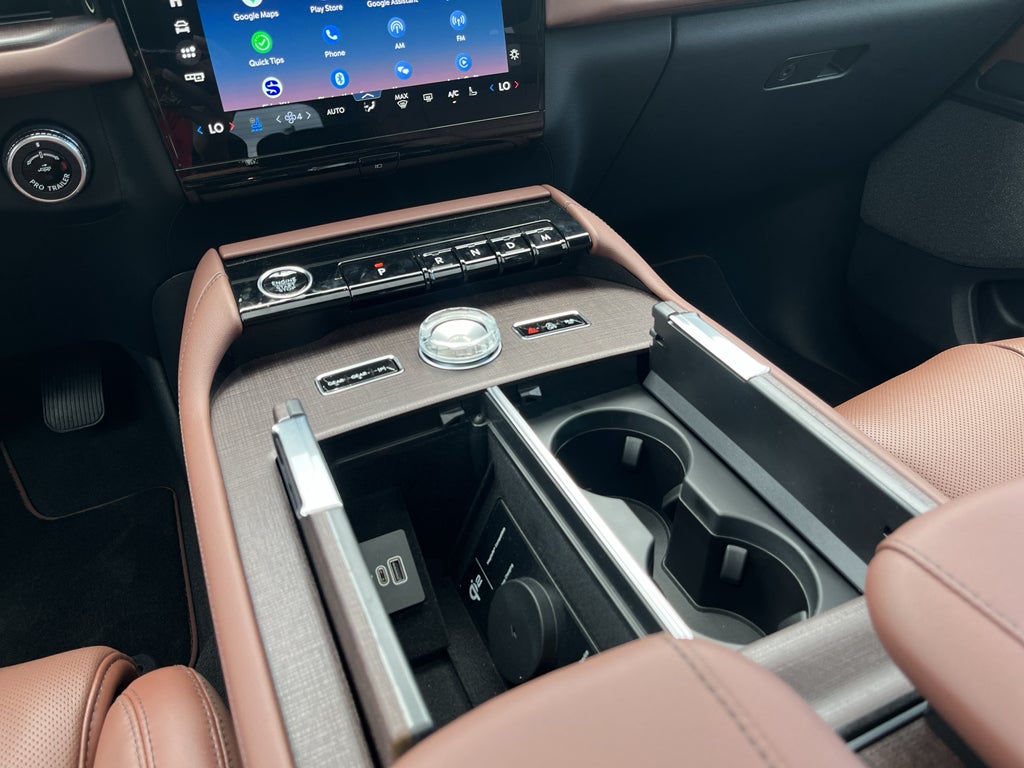 2027 Lincoln Navigator Reserve