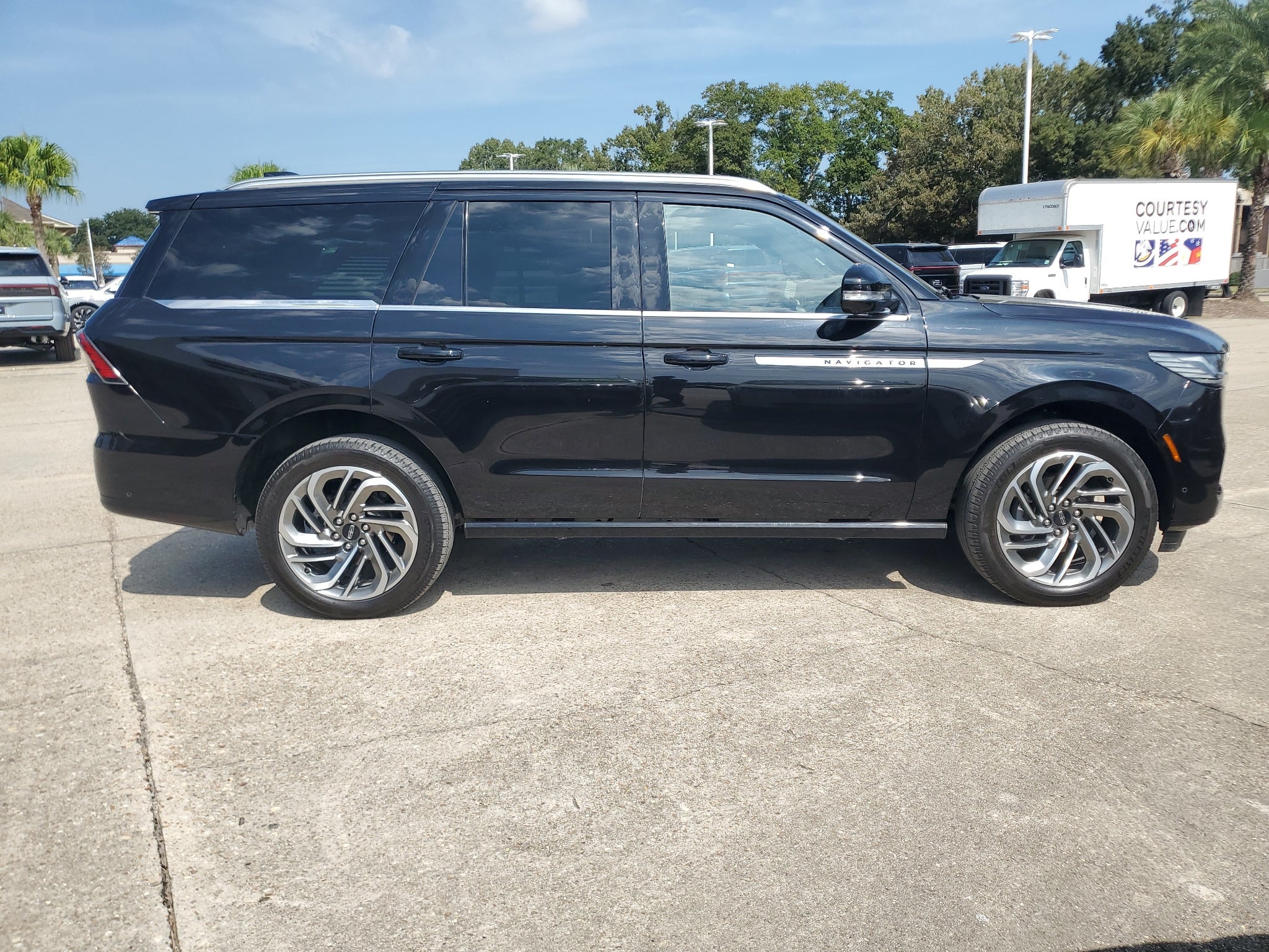 2025 Lincoln Navigator Reserve