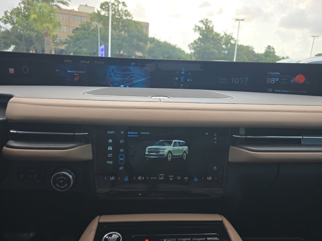 2025 Lincoln Navigator Black Label