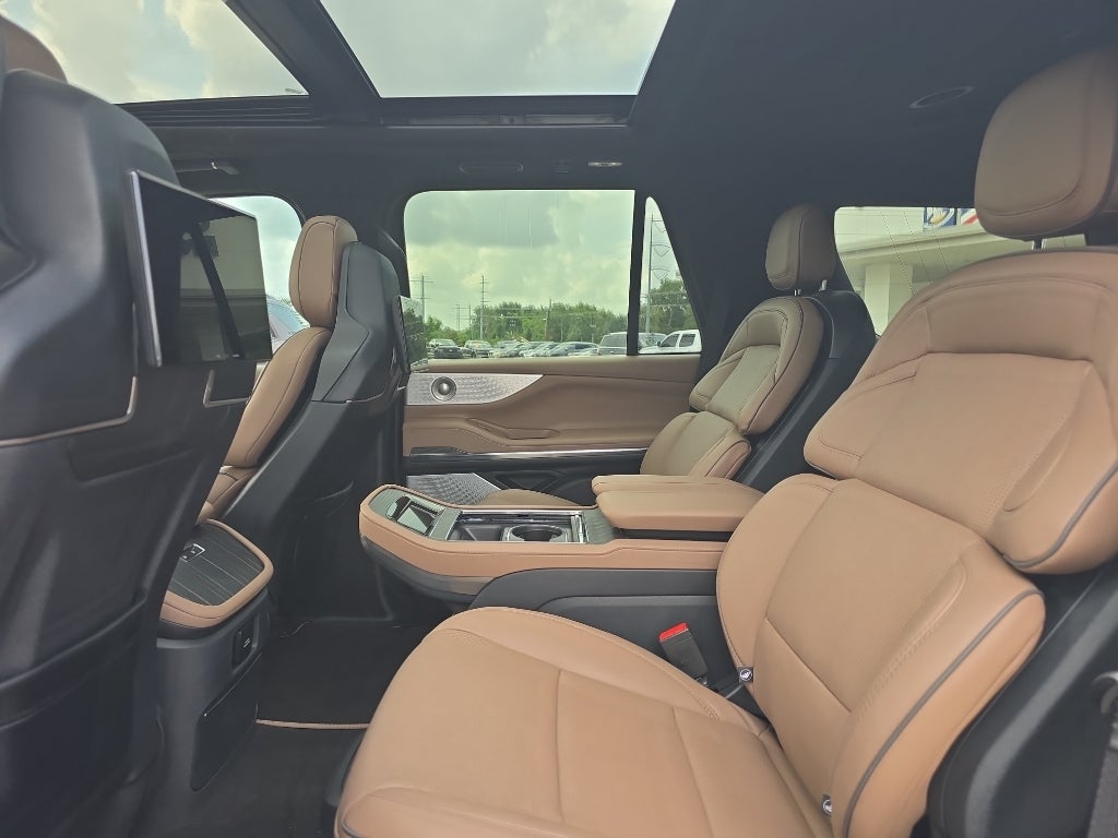 2025 Lincoln Navigator Black Label