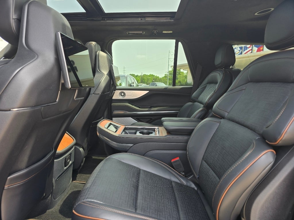 2025 Lincoln Navigator Black Label BL Special Edition Package