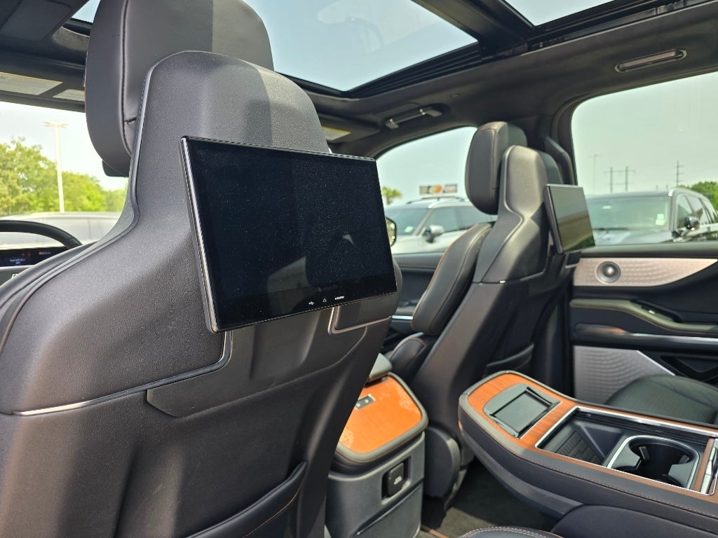 2025 Lincoln Navigator Black Label BL Special Edition Package