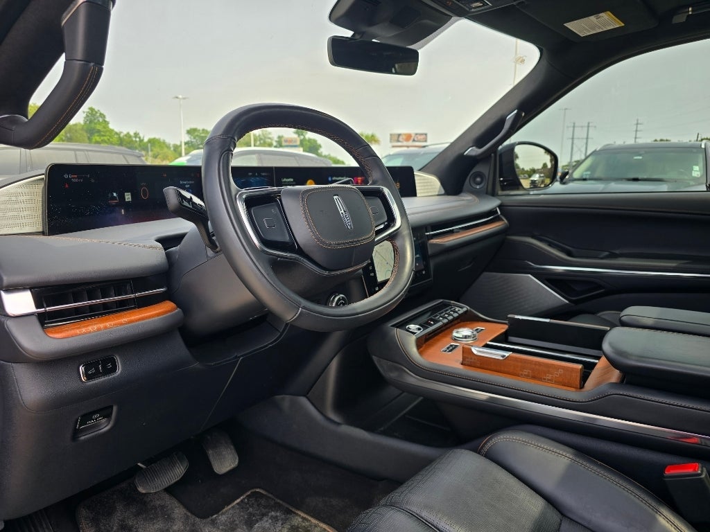 2025 Lincoln Navigator Black Label BL Special Edition Package