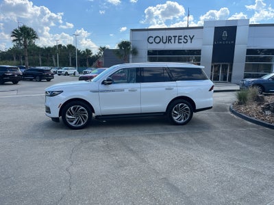 2027 Lincoln Navigator Premiere