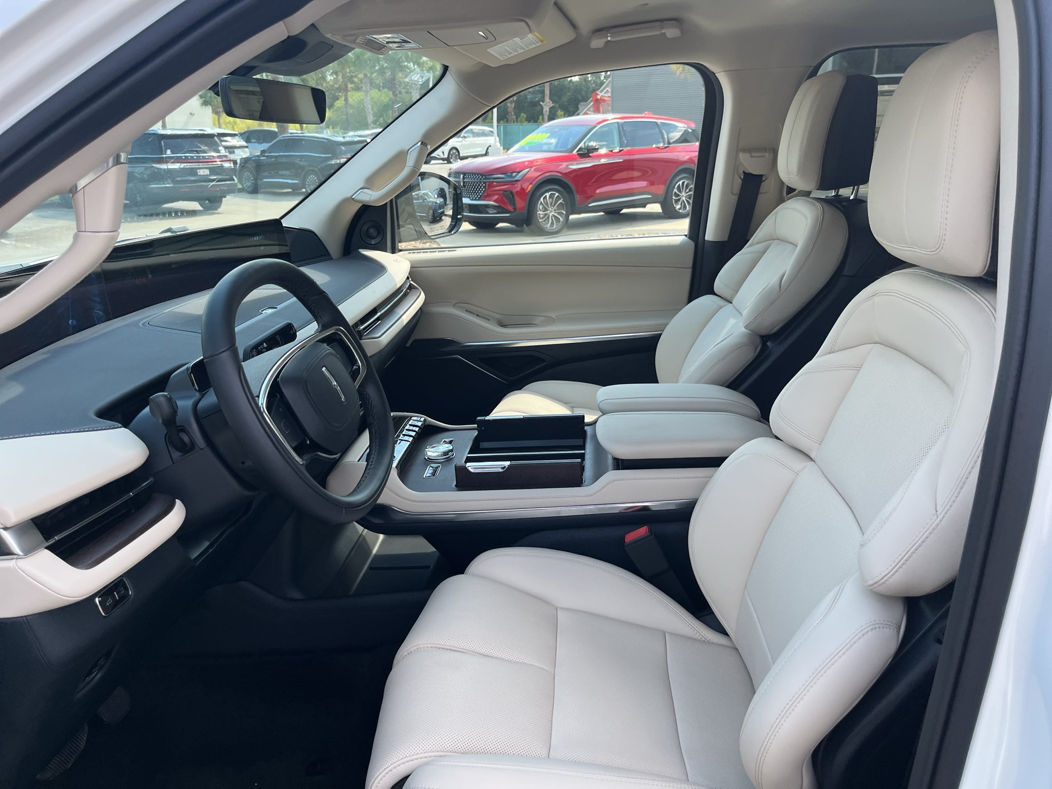 2027 Lincoln Navigator Premiere