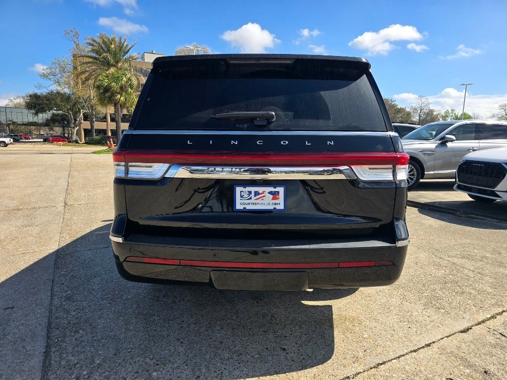 2023 Lincoln Navigator L Reserve