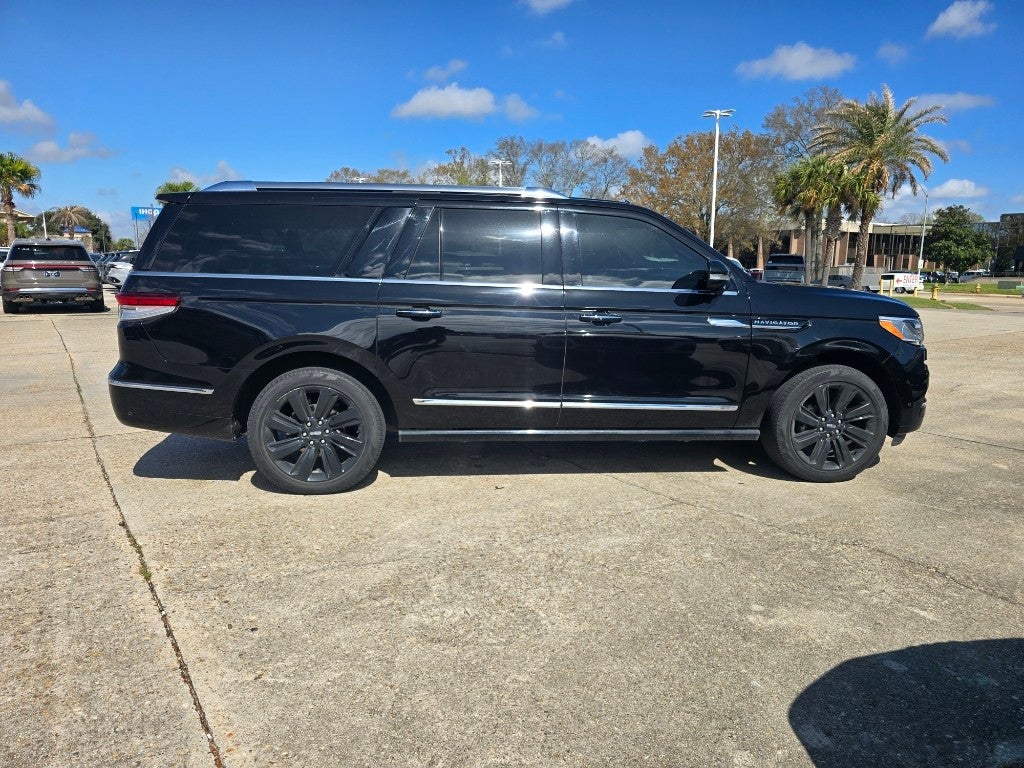 2023 Lincoln Navigator L Reserve