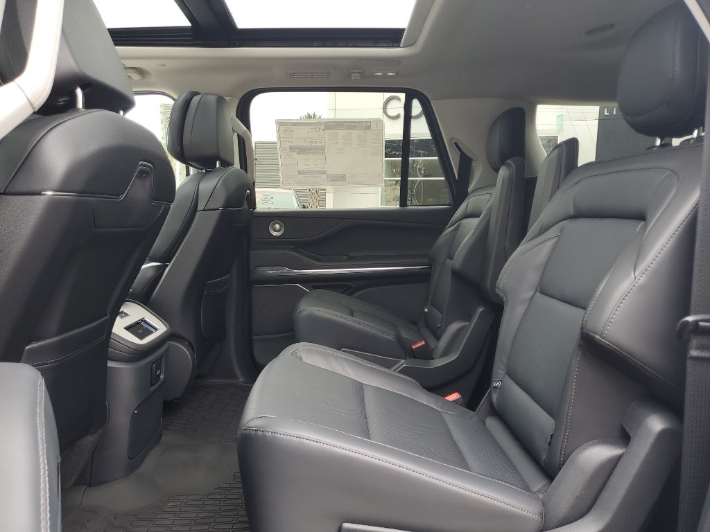 2025 Lincoln Navigator L Reserve