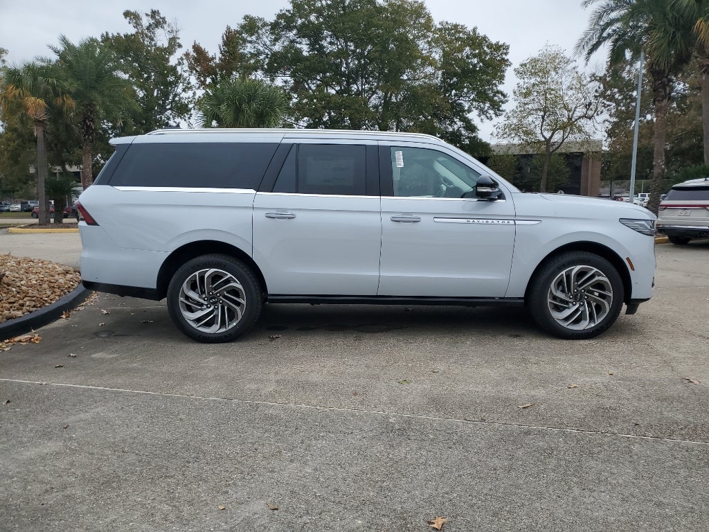 2025 Lincoln Navigator L Reserve
