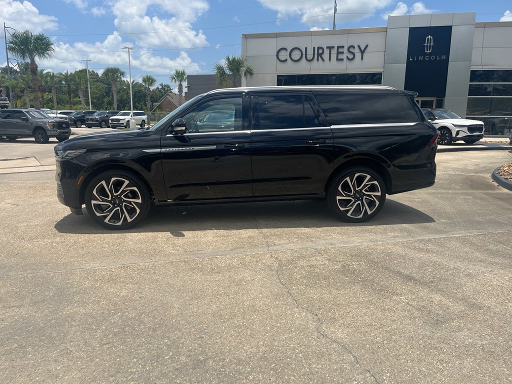 2026 Lincoln Navigator L Reserve