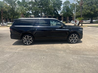 2026 Lincoln Navigator L Reserve