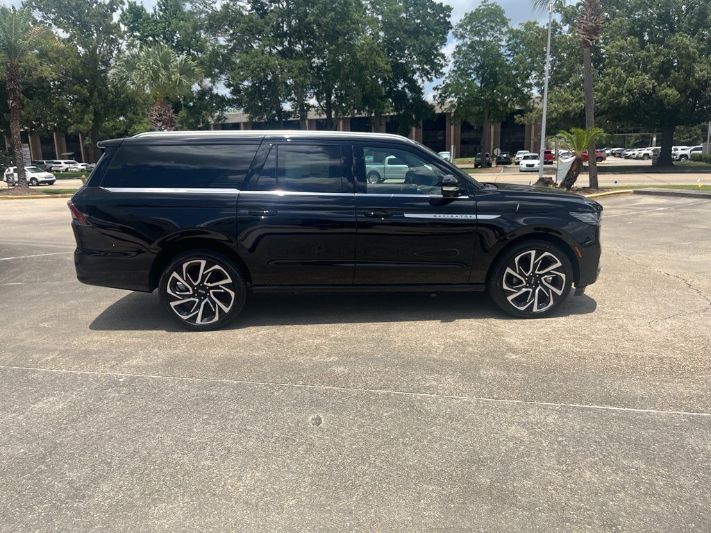 2026 Lincoln Navigator L Reserve
