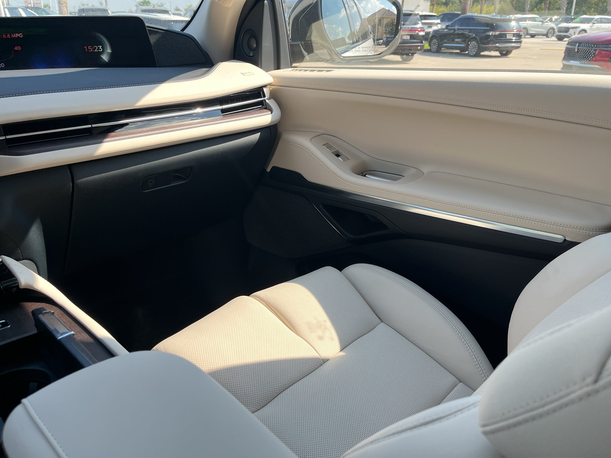 2027 Lincoln Navigator L Reserve
