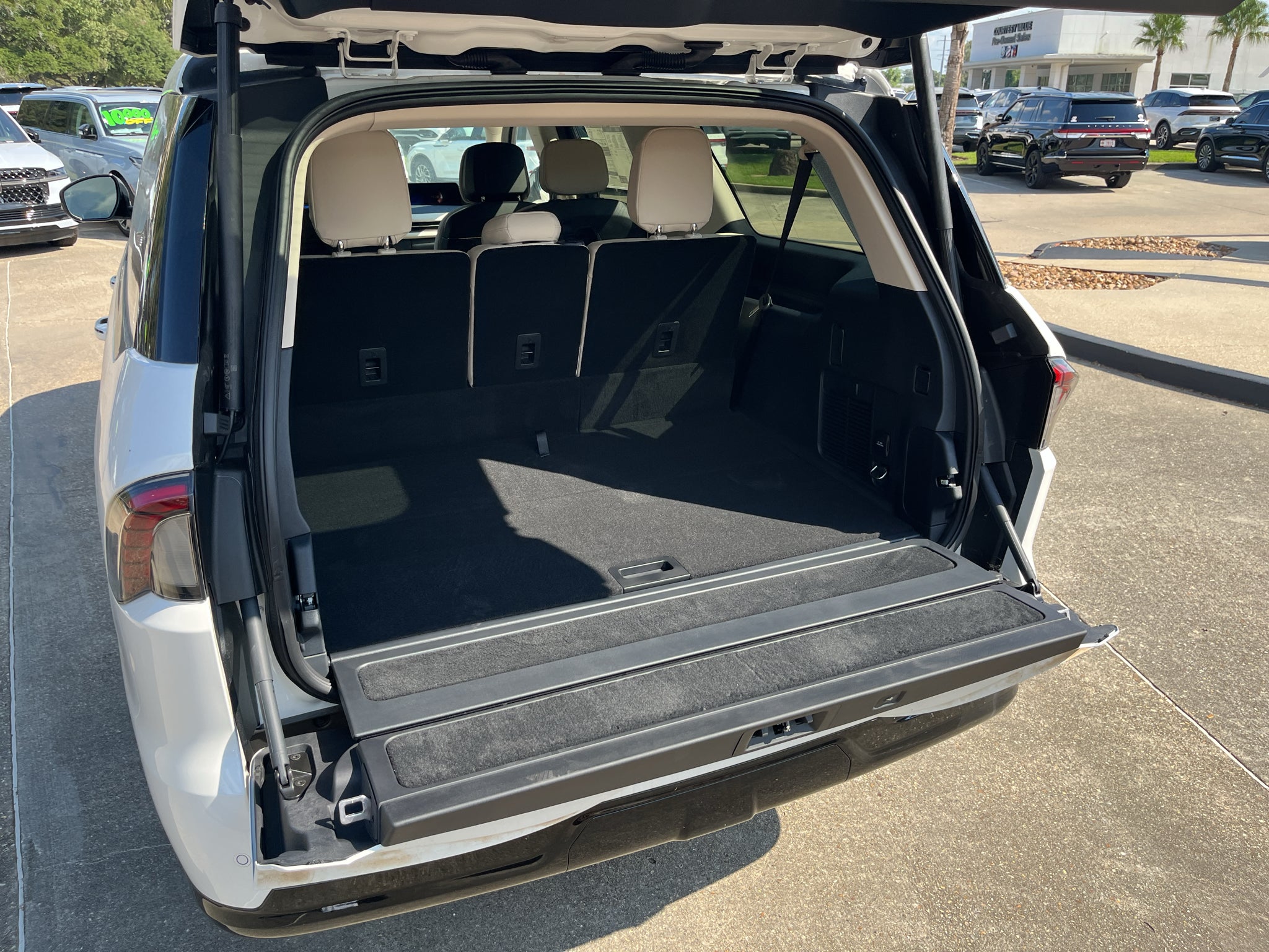2027 Lincoln Navigator L Reserve