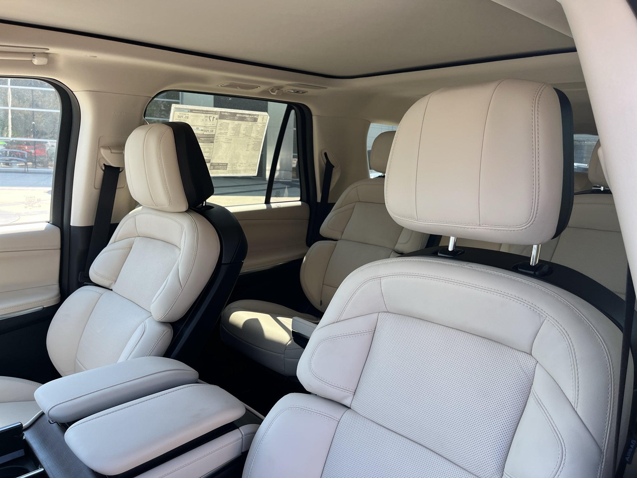 2027 Lincoln Navigator L Reserve
