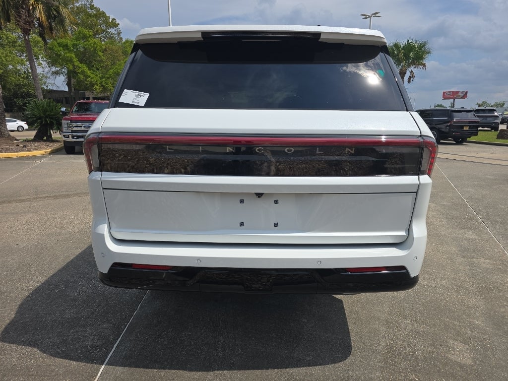 2026 Lincoln Navigator L Reserve